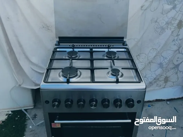 cooker 60 by 60 good condition no problem