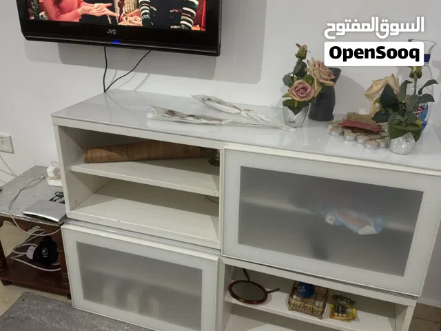 تلفاز32 مع طاوله