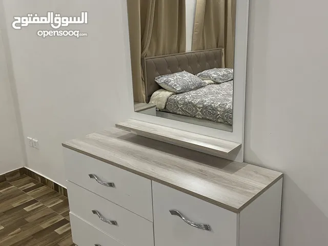 غرفة نوم بحالة ممتازة