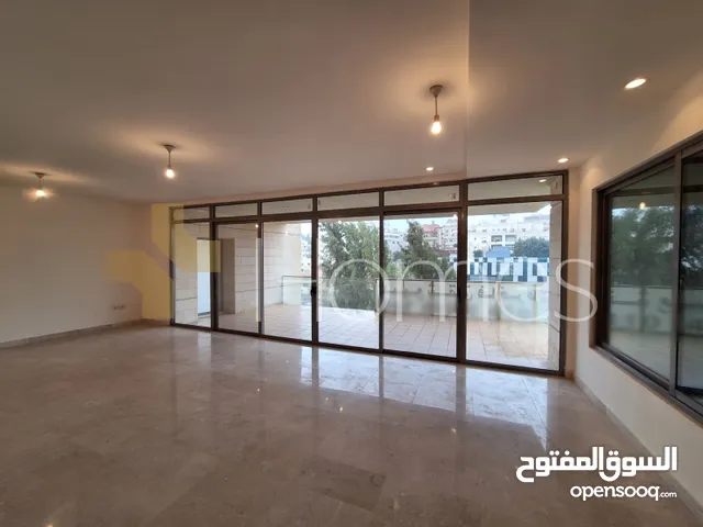 شقة طابقية للبيع في جبل عمان بمساحة بناء 260م