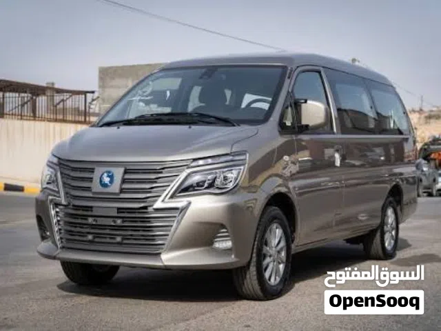 2023 دونج فينج M5