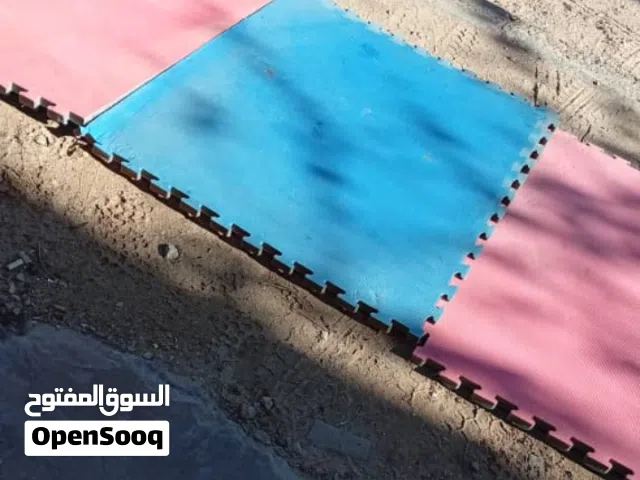 فرش ارضيات مطاط لحجر الالعاب الاطفال أو لصالات الرياضة  حوالي, 55 طرف حجم الطرف  1*1 متر  *. متر  تق