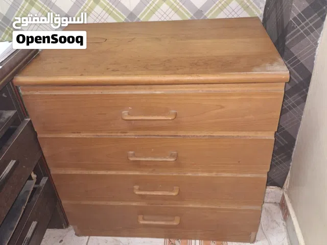 Shelving table طاوله رفوف