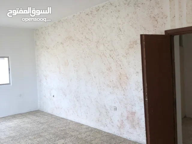 145 m2 2 Bedrooms Apartments for Sale in Zarqa Rusaifeh El Janoobi