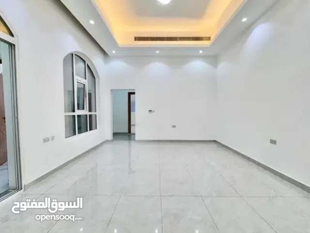 400 m2 3 Bedrooms Apartments for Rent in Abu Dhabi Al Rawdah