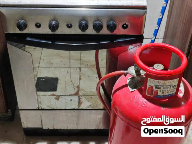 غاز 4شعله مع فرن داخلي مع انبوبه غاز كبيره
