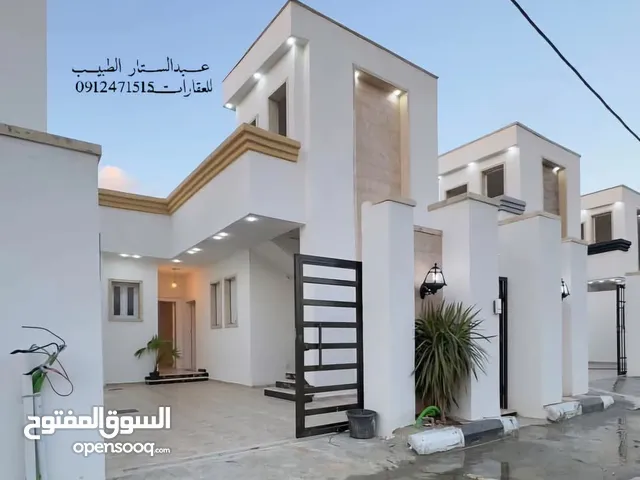 165 m2 3 Bedrooms Townhouse for Sale in Tripoli Ain Zara