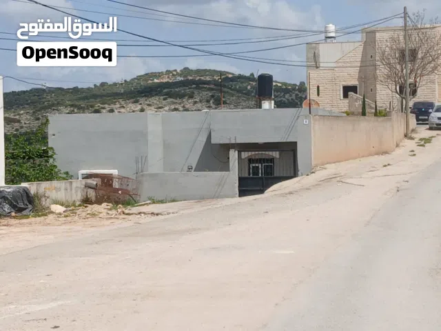 180 m2 More than 6 bedrooms Townhouse for Sale in Tulkarm Deir Al-Ghusun