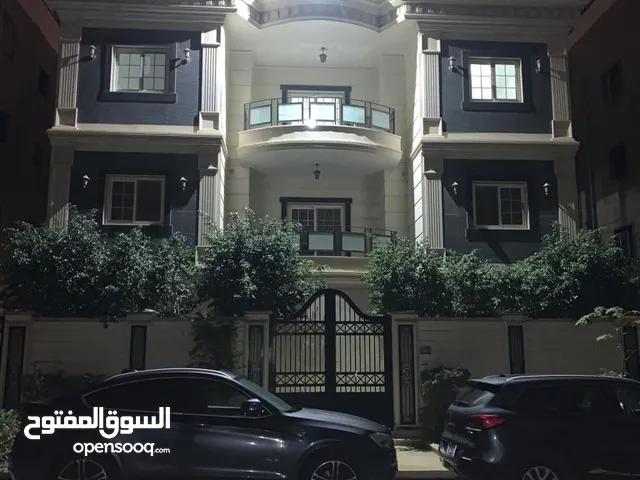 1050 m2 4 Bedrooms Villa for Sale in Cairo Fifth Settlement