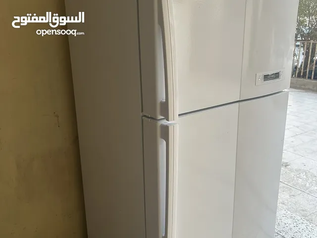 ثلاجة بحالة الجديد
