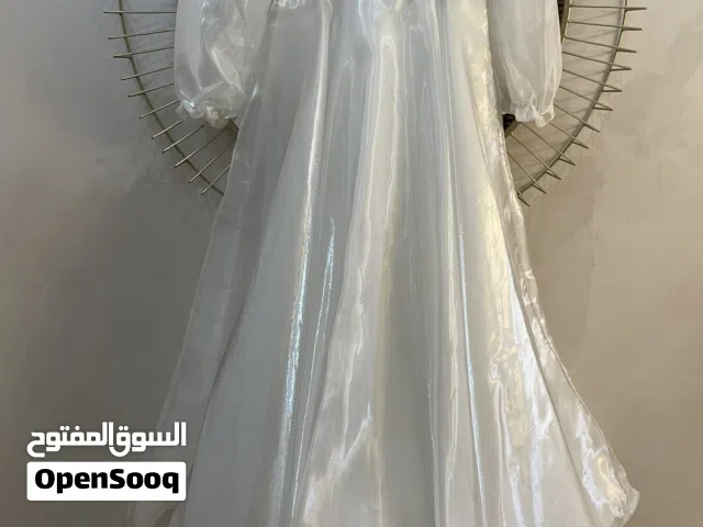 فستان حفلة ابيض