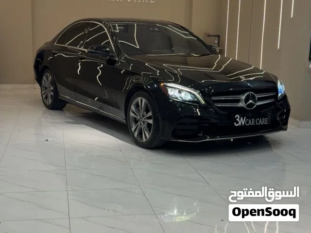 مرسيدس c300 نظيف بحادث بسيط لايذكر