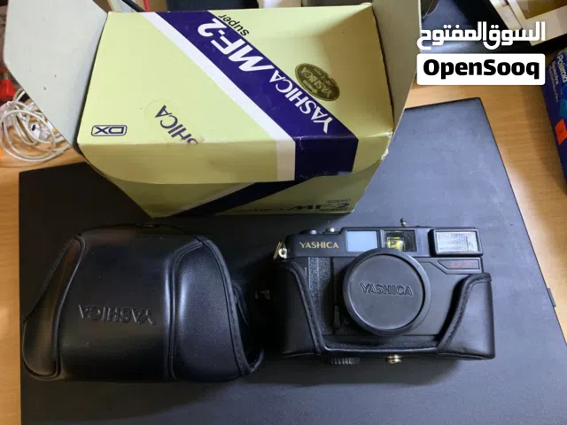 YASHICA MF-2 super DX 35mm Film Camera Black 38mm f/3.8 Flash 2 AA batteries