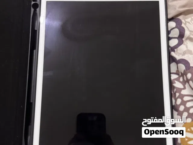 Apple iPad 8 128 GB in Al Batinah