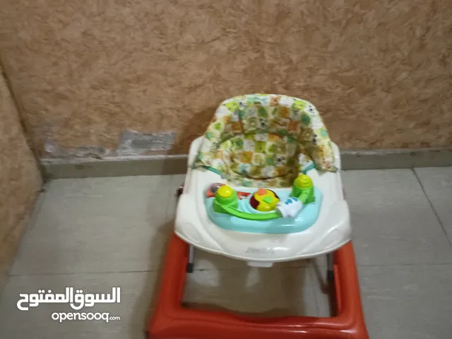 مشاية اطفال جونيور براند بحاله جيده جدا baby wallker juinor brand very good condition