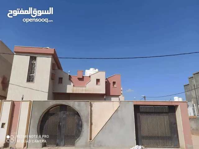 180 m2 3 Bedrooms Townhouse for Sale in Tripoli Al-Hadba Al-Khadra
