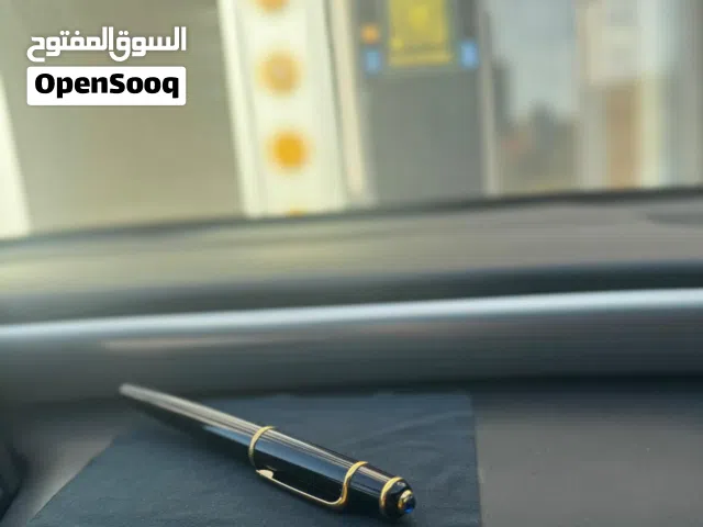 للبيع قلم كارتير أصلي القلم نظيف ومع البوكس حقه