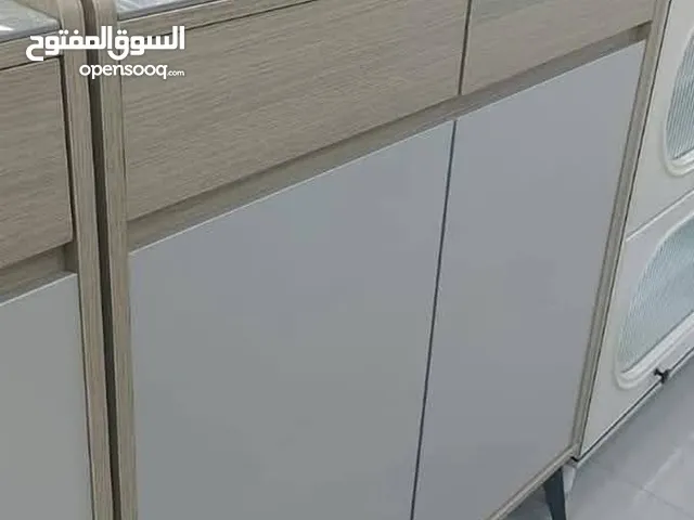 خزانة مودرن بتصميم أوروبي أنيق دمج مثالي بين الجمال، العملية، والستايل العصري