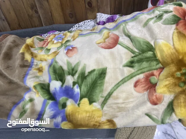 بطانية استعمال قليل جد جدا