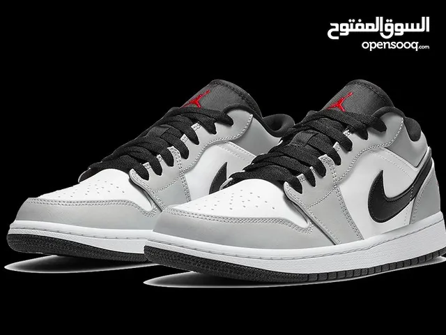 NIKE - AIR JORDAN 1 LOW LIGHT SMOKE GREY