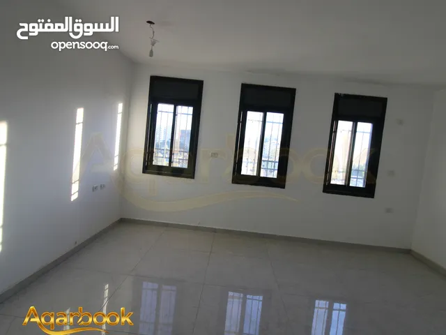 دوبلكس بتشطيب فاخر للبيع   بيرزيت – قرب كازية الفيين