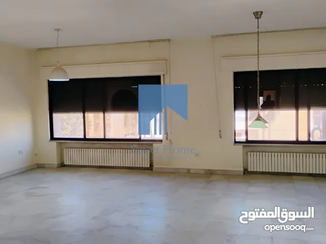شقة مميزة للبيع في الصويفية  - مقابل البركة مول طابق ثالث 185م بسعر مغري