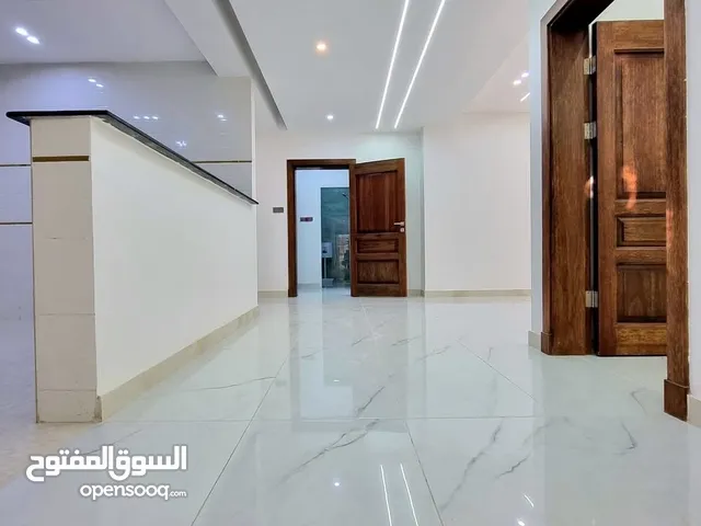 177 m2 4 Bedrooms Apartments for Sale in Sana'a Bayt Baws