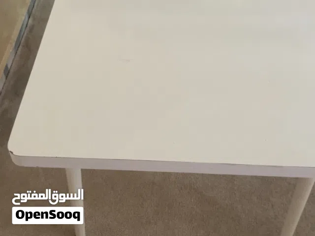 طاولة سفرة للبيع بحالة جيده جدا