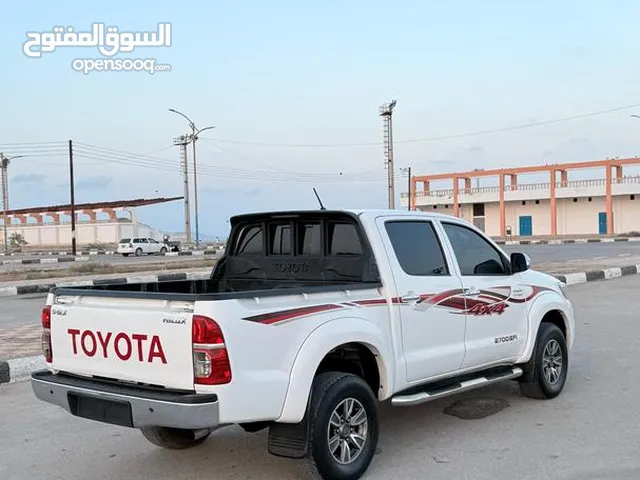 تويوتا هيلكس