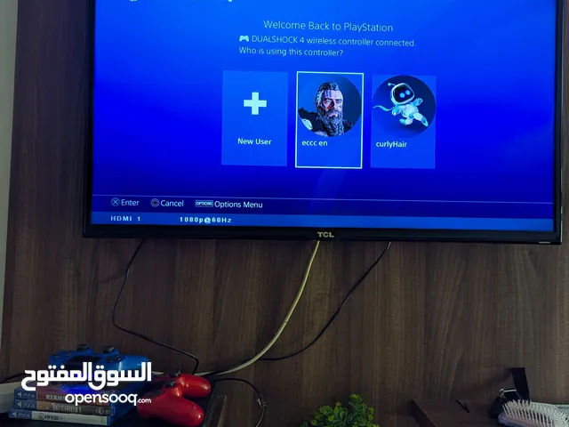 PS4 with 2 original wireless controllers