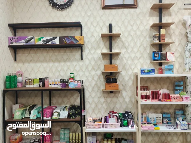 محل للبيع مع الرخصة