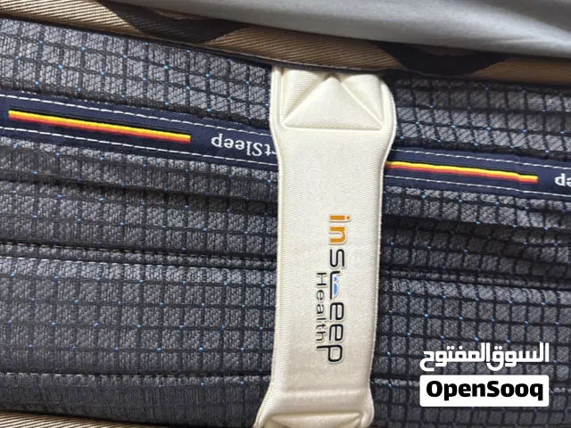 دوشك نفرين 180 * 200 بحالة جيده جدا نضيف جدا