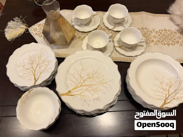 طقم طعامً مستعمل جديد