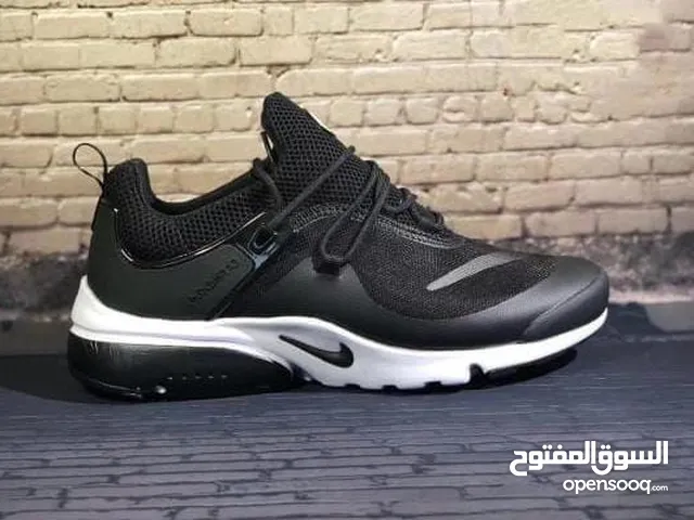 45 Sport Shoes in Al Dakhiliya