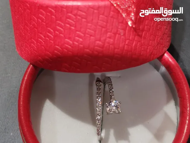 خاتم فضة راقي بتصميم قلب
