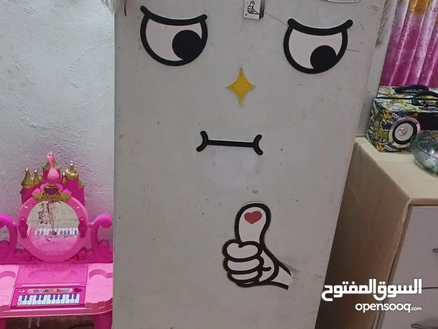 ثلاجة مكتب