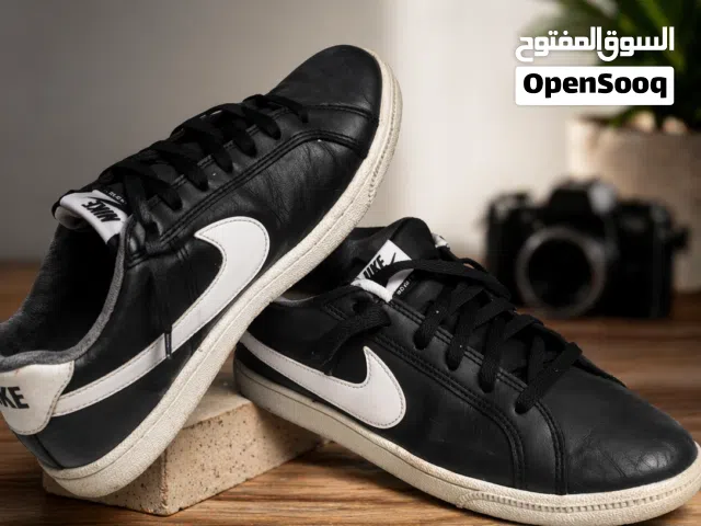 جوتي استخدام مرتين بس جديد نظيف مقاس 42 السعر 5دينار