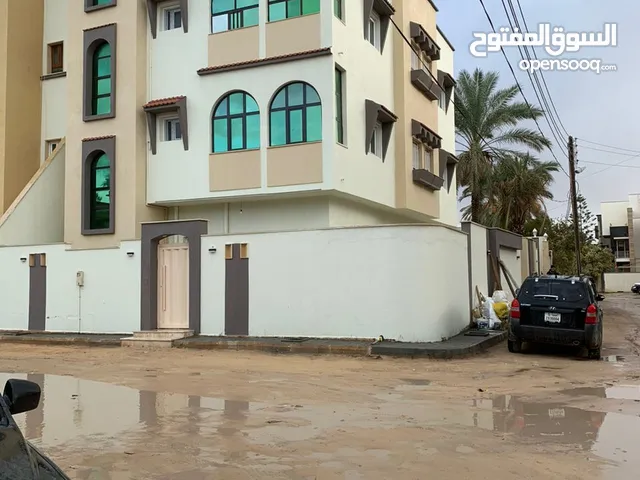 160 m2 More than 6 bedrooms Apartments for Rent in Tripoli Souq Al-Juma'a