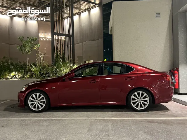 Used Lexus IS in Northern Governorate