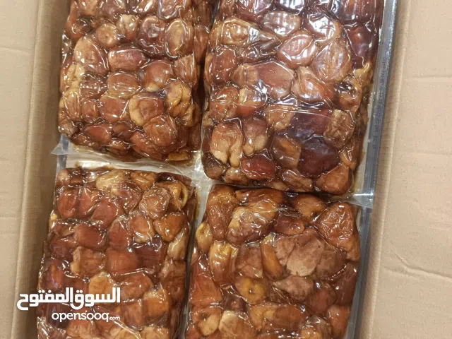 تمور فاخرة جودة عالية – أسعار منافسة  تمور سعودية مختارة بعناية، طازجة ونظيفة، مناسبة للضيافة