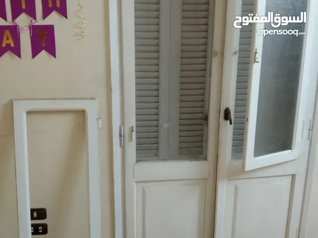 شقه للايجار بمدينه مبارك خلف الاستاد والمستشفي الدولي غرفتين وصاله ب4000