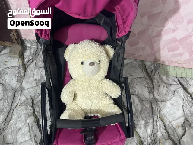عربة أطفال جديدة