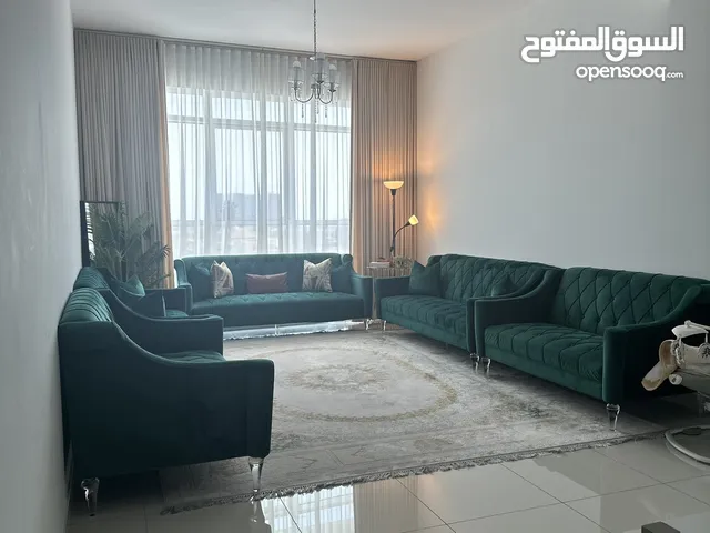 طقم كنب للبيع بحالة ممتازة من حول الامارات