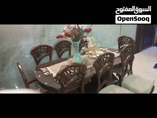 طقم كنب فاخر مع سفره فخمه جدا