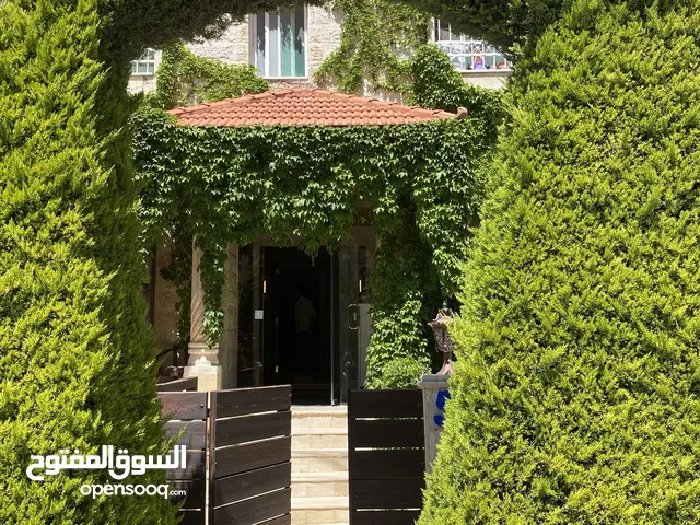 250 m2 4 Bedrooms Townhouse for Sale in Amman Umm Zuwaytinah