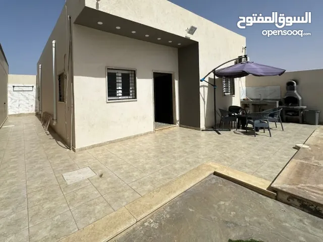 2 Bedrooms Chalet for Rent in Tripoli Ain Zara