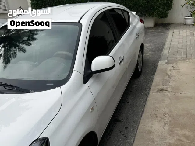 2018 نيسان صني Standard