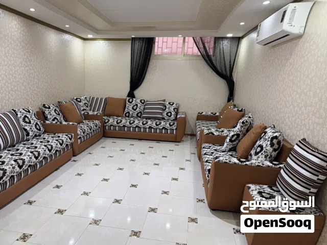 كنب نظيف ( استعمال بسيط)