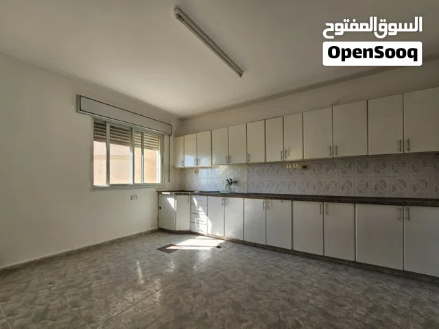 150 m2 3 Bedrooms Apartments for Rent in Ramallah and Al-Bireh Nablus St.