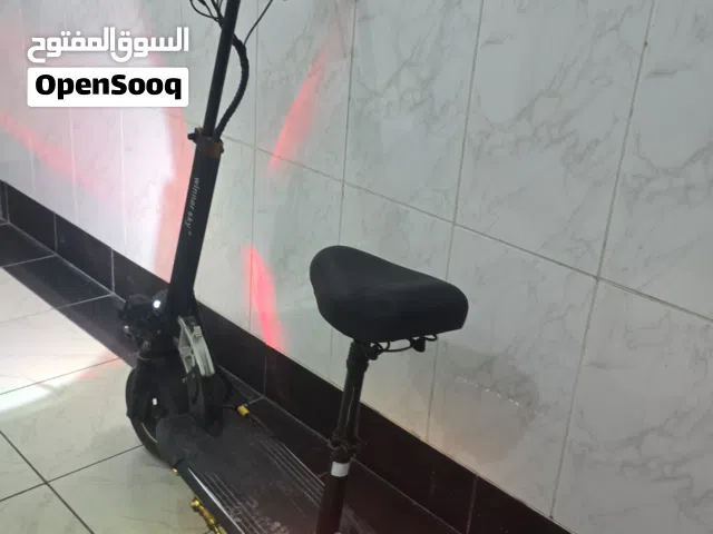 سكوتر لا يوجد في مشاكل ابدا سكوتر ونر سكاي و انا حاط في الارضي كاربون فايبر و حاط اكسسوارات قابل